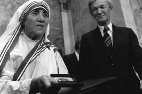 43 vjet më parë Nënë Tereza u nderua me çmimin Nobel për Paqe
