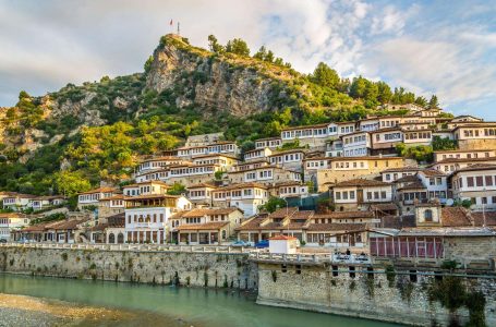 Berat, rrugët e lashta me kalldrëm drejt restaurimit