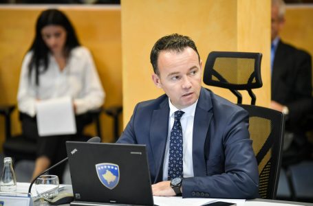 Ministri Peci: Mbetem i përkushtuar në luftimin e krimit dhe korrupsionit