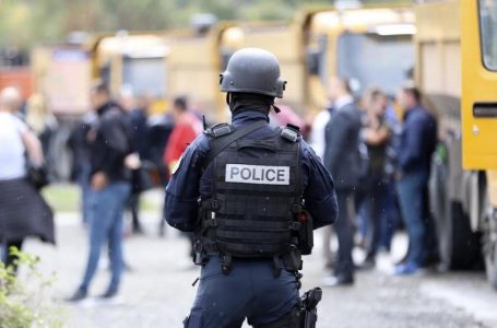 Polici i plagosur në veri jashtë rrezikut për jetë, transferohet në QKUK
