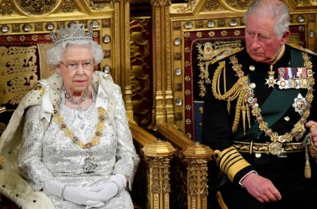 Kush do ta mbajë kurorën e Mbretëreshës Elizabeth me vlerë 800 mijë paund?