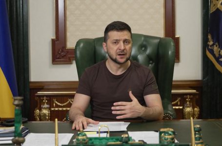 Zelensky ngre alarmin: Rusia po përgatitet të shkatërrojë digën në Kherson
