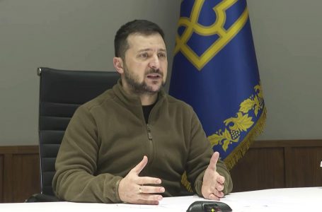 Zelensky paralajmëron se Rusia është e vendosur të nisë “një ofensivë të madhe” në Ukrainë