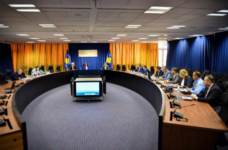 Rizvanolli takohet me Sveçlën dhe Sallahun, diskutojnë për luftimin e vjedhjeve të energjisë elektrike