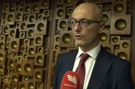 ​Profesori italian: Problemi Kosovë-Serbi të zgjidhet në bazë të situatës, jo me modele të gatshme