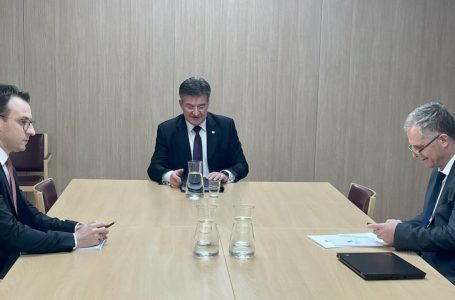 Borrell: Kosova dhe Serbia arrijnë marrëveshje për targat