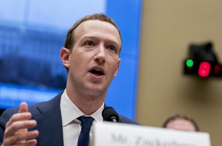 VIDEO/ Momenti kur Mark Zuckerberg pushon 11 mijë punëtorë