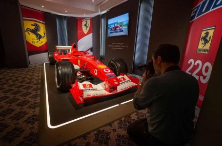 Makina historike e Schumacher me të cilën fitoi 6 kampionate botërore del në ankand