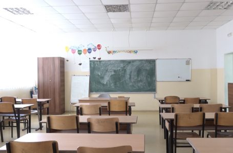 ​Zëvendësimi i mësimit të shtunave, njohësit e arsimit e quajnë dështim
