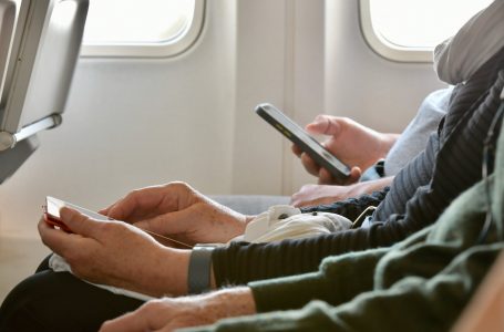 Miratohet nga KE, tani mund ta përdorni telefonin në aeroplan