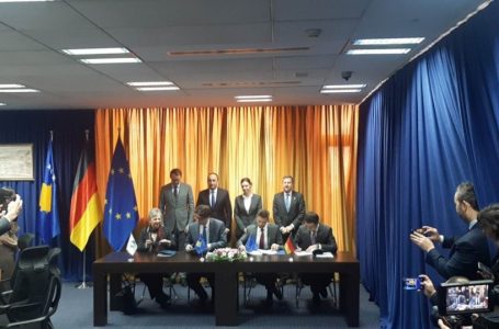 Nënshkruhet marrëveshja për projektin “Solar për Kosovën-Ngrohje Qendrore”