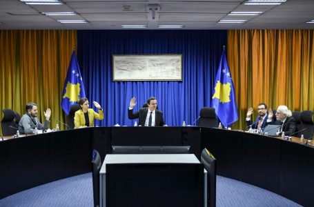 Kurti: Përmes zhvillimit të qeverisjes elektronike po synojmë rritjen e transparencës