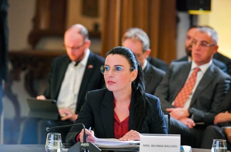 Kriza energjetike në Shqipëri, zëvendëskryeministrja bën thirrje për kursim
