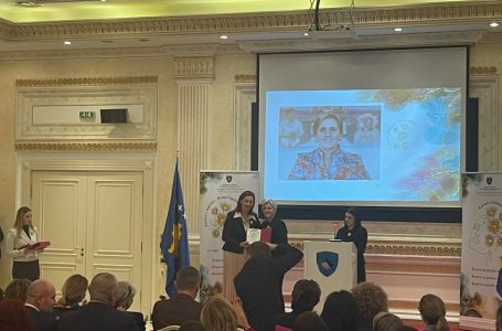 50 gratë nga gjitha komunitetet nderohen me çmimin “Kurora e suksesit”