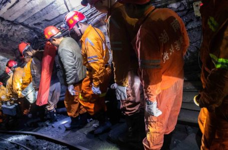 Shembet miniera e arit, mbeten të bllokuar 18 minatorë