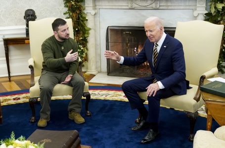 Pas vizitës në ShBA, Zelensky falënderon Bidenin për ftesën