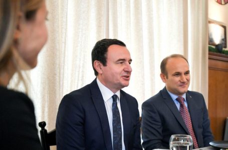 Kurti takoi përfaqësuesit e Këshillit Evropian të Investitorëve, thotë se ka përmirësim të mjedisit të investimeve