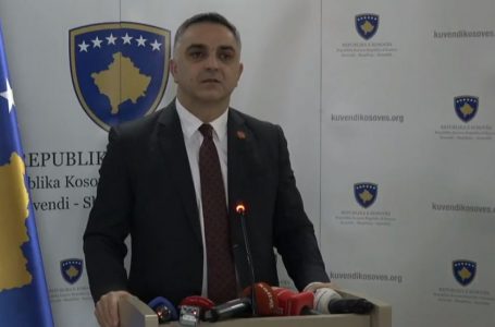 Tahiri e quan vendim absurd dënimin me 26 vjet burgim të Sali Mustafës