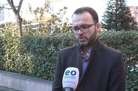 Vela: Strukturat ilegale të Serbisë po i frikësojnë serbët e sulmojnë policët