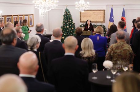 Osmani pret ambasadorët për fundvit: Kosova është më e fortë me miqtë në krah të saj