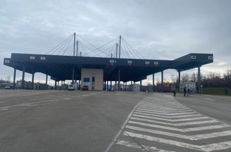 Pikëkalimi kufitar në Merdar vazhdon të jetë i mbyllur, Policia s’lejon të kalojë asnjë automjet për në Serbi