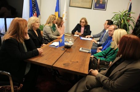 U mbajt takim në mes prokurorëve koordinatorë për veprat penale kundër dhunës në familje
