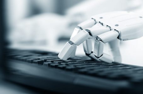 Krijohet roboti me inteligjencë artificiale që shkruan ese akademike