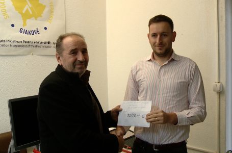 Shoqata “IPVGJ” pranon një donacion me disa pajisje