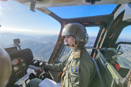 Pilotët e FSK-së, përfundojnë me sukses të lartë trajnimet në Bazën e Forcave Ajrore të Shqipërisë