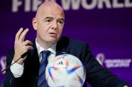 Infantino i hap “luftë” menaxherëve dhe ndërmjetësve në futboll: Shumë para po zhduken nga futbolli faji i tyre