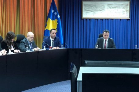Hovenier kërkon që bashkësitë fetare në Kosovë të regjistrohen pa kriterin që përcakton numrin e anëtarëve të tyre