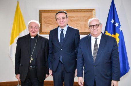 Kurti takon Imzot Vincenzo Paglia, bisedojnë për të drejtat dhe liritë e qytetarëve