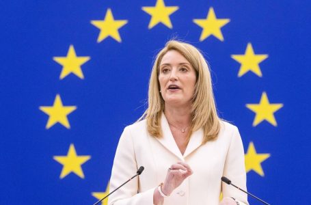Metsola: Vendimi për anëtarësimin e Ukrainës në BE do të merret në dhjetor