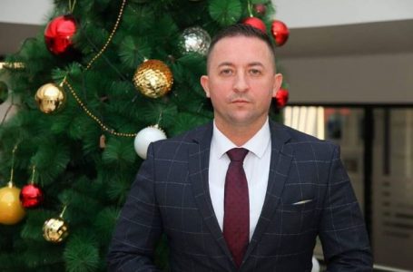 Mehaj uron Krishtlindjen: Paqja mbretëroftë gjithmonë në familjet dhe zemrat e juaja