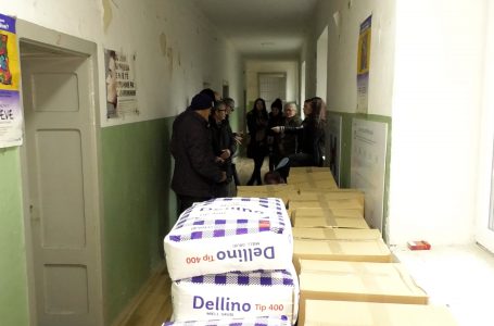 Për shoqatën e të shurdhërve, shoqata “Bereqeti ka dhuruar sot 43 pako ushqimore