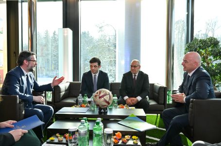 Ministri i Sportit, Çeku pas takimit me Infantino: Lajme të mira për futbollin e Kosovës nga FIFA