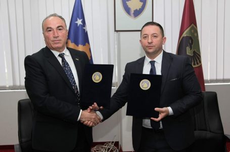AKB-ja dhe Ministria e Mbrojtjes nënshkruajnë memorandum bashkëpunimi