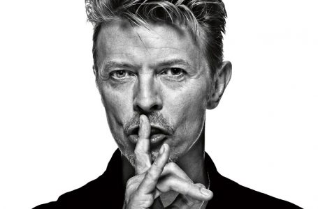 Ndikimi i përjetshëm i David Bowie, një vështrim në karrierën dhe punën e muzikantit ikonik