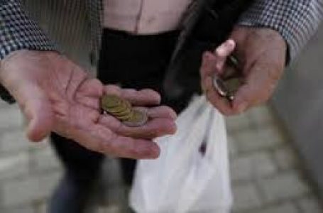 Mbi 93 mijë banorë jetojnë në varfëri dhe me mbështetje nga shteti në Kosovë