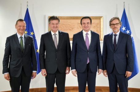 Emmanuel Bonne dhe Jens Plotner, dy përfaqësuesit gjerman e francez pritet ta vizitojnë Prishtinën e Beogradin
