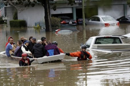 Përmbytje katastrofike në Kaliforni, evakuohen mijëra qytetarë