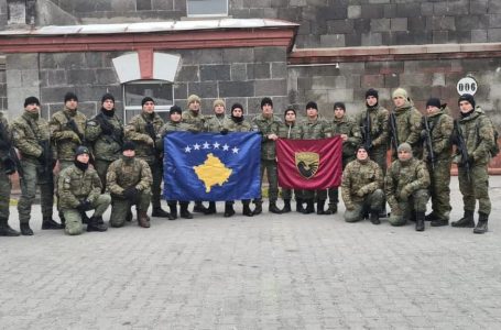 Mehaj publikon pamje nga stërvitjet e ushtarëve të FSK-së në Turqi