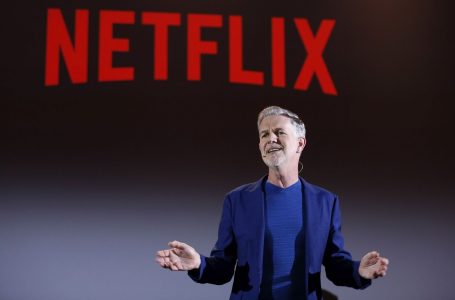 Jep dorëheqje bashkudhëheqësi i Netflix-it Reed Hastings