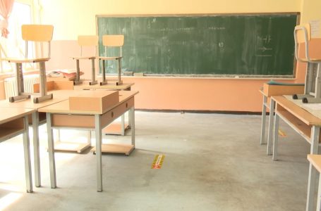 Për gjashtë muaj shpërngulen 439 nxënës nga Tetova, Shkupi e Gostivari