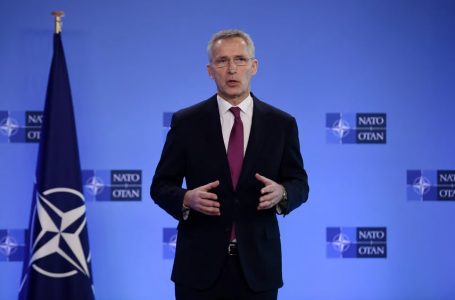 Sekretari i Përgjithshëm i NATO-s thotë se është një ‘kohë kritike’ për luftën në Ukrainë