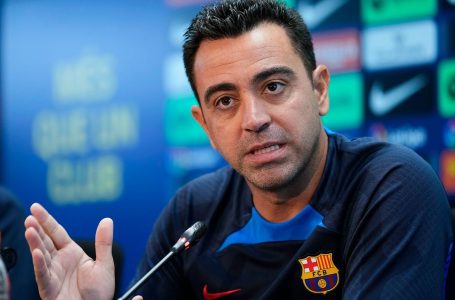 Si e transformoi Xavi sezonin e Barcelonës me një konferencë shtypi