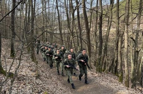 Kadetët e rinj të FSK-së realizojnë me sukses marshimin 10 kilometërsh