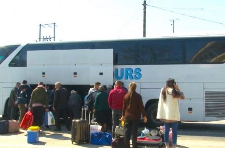 Bie ndjeshëm numri i shqiptarëve me leje qëndrimi në Greqi