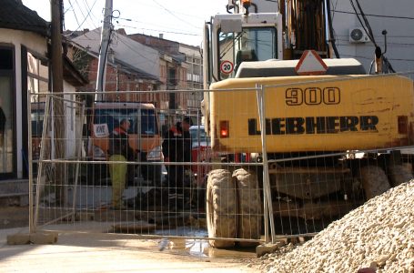 KRU “Gjakova” : Rregullimi kolektorit 1 të kanalizimit ka përfunduar sot