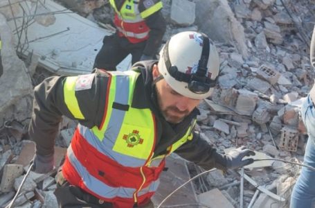 Gaxha tregon si u shpëtua 3-vjeçarja në Turqi: Kur u hapën thasët e viktimave, pamë që kishte lot në fytyrë